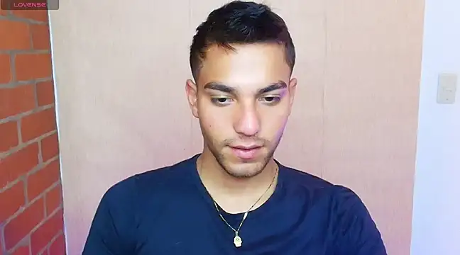 Snapshot of Leandro_valenzuela chatting on February 28, 2025, 5:26 pm Leandro valenzuela online show from February 28, 2025, 5:26 pm