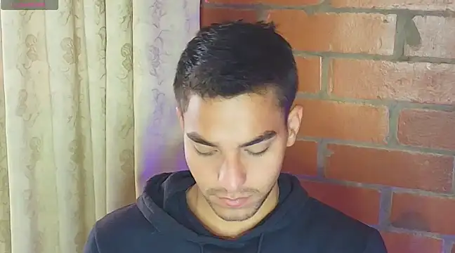 Snapshot of Leandro_valenzuela chatting on February 14, 2025, 2:23 pm Leandro valenzuela online show from February 14, 2025, 2:23 pm