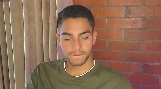Snapshot of Leandro_valenzuela chatting on February 4, 2025, 4:18 pm Leandro valenzuela online show from February 4, 2025, 4:18 pm