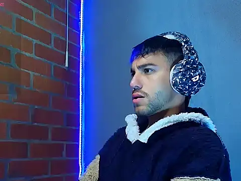 Snapshot of Leandro_valenzuela chatting on November 29, 2025, 10:37 am Leandro valenzuela online show from November 29, 2025, 10:37 am