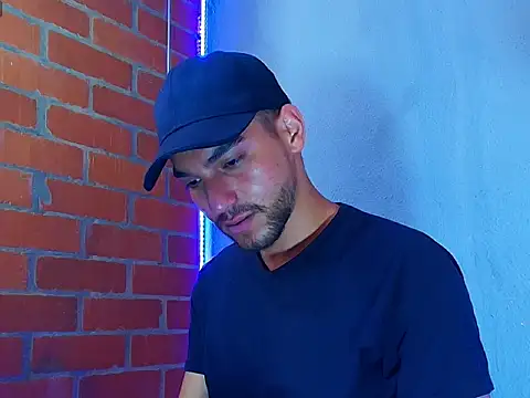 Leandro valenzuela online show from November 12, 2025, 6:45 pm