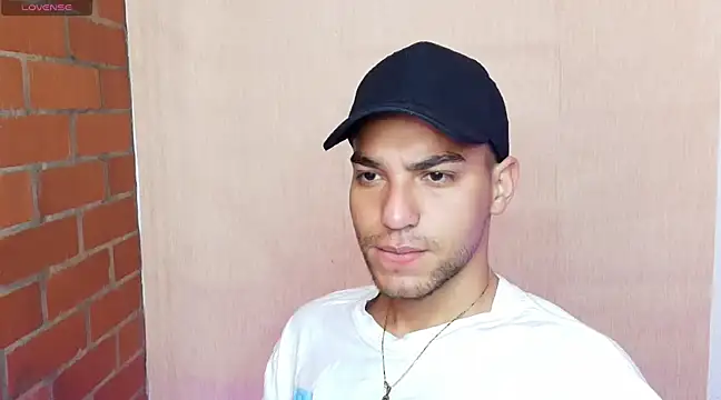 Snapshot of Leandro_valenzuela chatting on February 26, 2025, 1:22 pm Leandro valenzuela online show from February 26, 2025, 1:22 pm