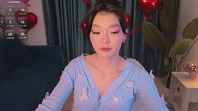 Snapshot of AudreyMell chatting on February 14, 2025, 2:54 pm AudreyMell online show from February 14, 2025, 2:54 pm