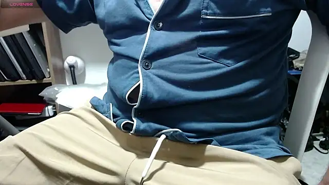 Snapshot of Jhonatan_Morales_S chatting on February 26, 2026, 4:45 am Jhonatan Morales S online show from February 26, 2026, 4:45 am