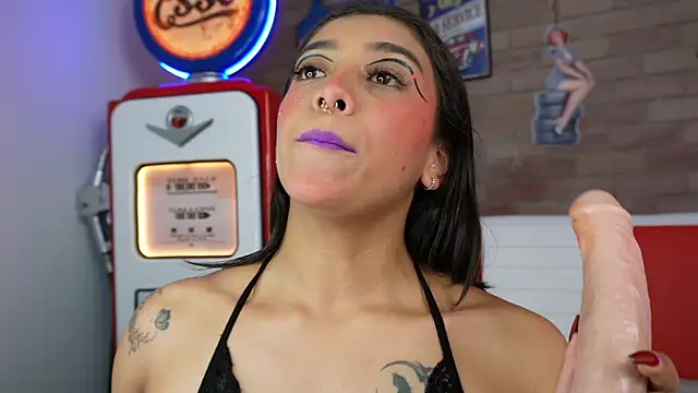 Snapshot of miss_collins chatting on March 31, 2026, 5:59 pm miss collins online show from March 31, 2026, 5:59 pm