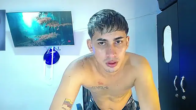 Snapshot of boy_latino_sex chatting on October 20, 2025, 8:59 am boy latino sex online show from October 20, 2025, 8:59 am