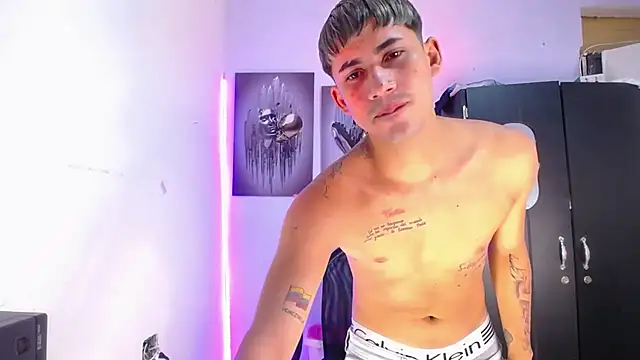 Snapshot of boy_latino_sex chatting on November 14, 2025, 9:57 am boy latino sex online show from November 14, 2025, 9:57 am