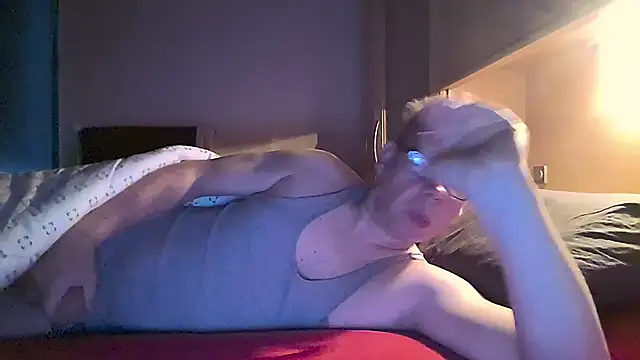 Snapshot of kinkyslet8 chatting on November 26, 2025, 9:09 am kinkyslet8 online show from November 26, 2025, 9:09 am