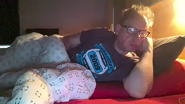 Snapshot of kinkyslet8 chatting on October 31, 2025, 7:05 am kinkyslet8 online show from October 31, 2025, 7:05 am