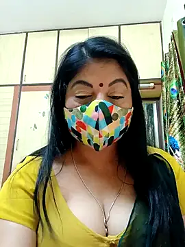 Snapshot of Ratna-777 chatting on February 27, 2025, 7:04 pm Ratna-777 online show from February 27, 2025, 7:04 pm