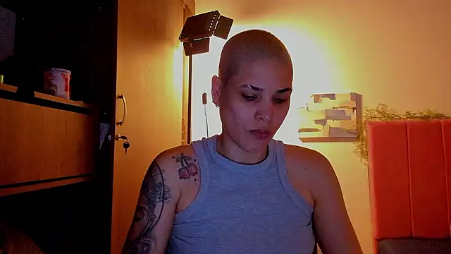 Snapshot of Charlee_pink chatting on March 14, 2026, 6:58 pm Charlee pink online show from March 14, 2026, 6:58 pm