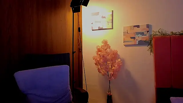 Snapshot of Charlee_pink chatting on March 15, 2026, 7:10 pm Charlee pink online show from March 15, 2026, 7:10 pm