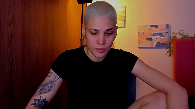 Snapshot of Charlee_pink chatting on March 19, 2026, 7:19 am Charlee pink online show from March 19, 2026, 7:19 am