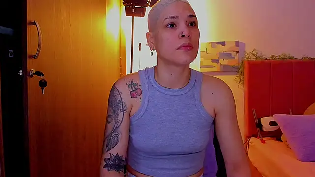 Snapshot of Charlee_pink chatting on March 26, 2026, 8:51 pm Charlee pink online show from March 26, 2026, 8:51 pm