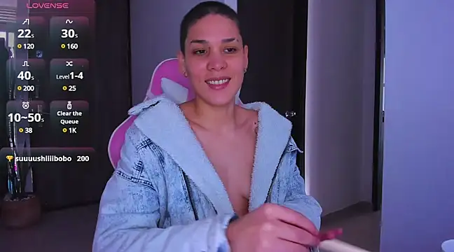 Snapshot of Charlee_pink chatting on January 4, 2025, 2:25 pm Charlee pink online show from January 4, 2025, 2:25 pm