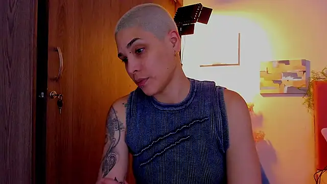 Snapshot of Charlee_pink chatting on March 21, 2026, 3:19 am Charlee pink online show from March 21, 2026, 3:19 am