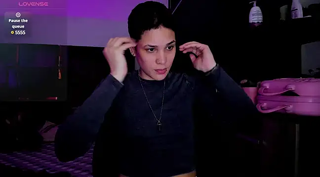 Snapshot of Charlee_pink chatting on February 22, 2025, 11:57 pm Charlee pink online show from February 22, 2025, 11:57 pm