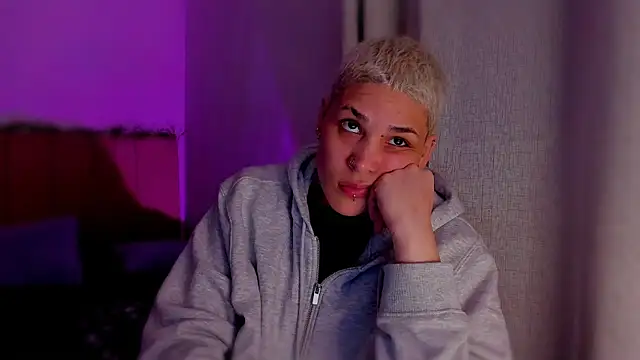 Snapshot of Charlee_pink chatting on February 21, 2026, 10:56 pm Charlee pink online show from February 21, 2026, 10:56 pm