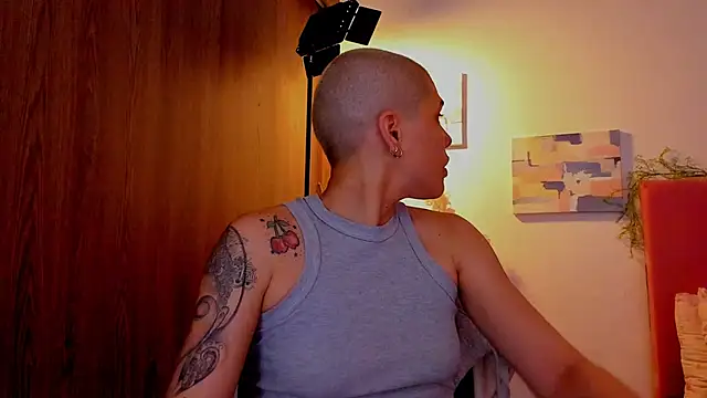 Snapshot of Charlee_pink chatting on March 14, 2026, 4:40 am Charlee pink online show from March 14, 2026, 4:40 am