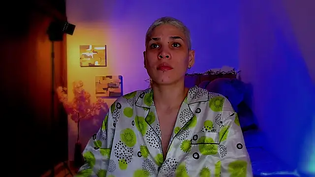 Snapshot of Charlee_pink chatting on March 4, 2026, 3:25 am Charlee pink online show from March 4, 2026, 3:25 am