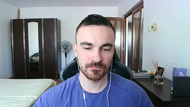 Snapshot of mu5clemania2 chatting on June 13, 2026, 8:45 am mu5clemania2 online show from June 13, 2026, 8:45 am