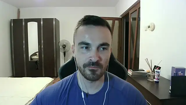 Snapshot of mu5clemania2 chatting on June 12, 2026, 8:17 pm mu5clemania2 online show from June 12, 2026, 8:17 pm