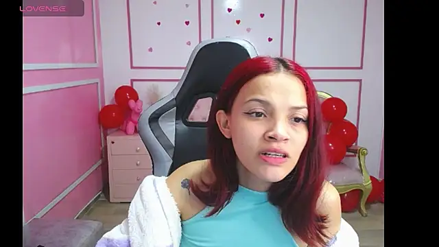 Snapshot of ailen_t chatting on March 7, 2025, 3:51 am ailen t online show from March 7, 2025, 3:51 am