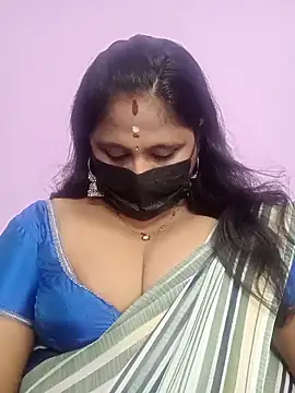 Snapshot of rithikka chatting on February 25, 2026, 6:35 am rithikka online show from February 25, 2026, 6:35 am