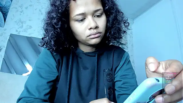 Snapshot of moon_HoneyX chatting on March 19, 2025, 12:12 pm moon HoneyX online show from March 19, 2025, 12:12 pm