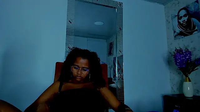 Snapshot of moon_HoneyX chatting on February 8, 2025, 7:59 pm moon HoneyX online show from February 8, 2025, 7:59 pm