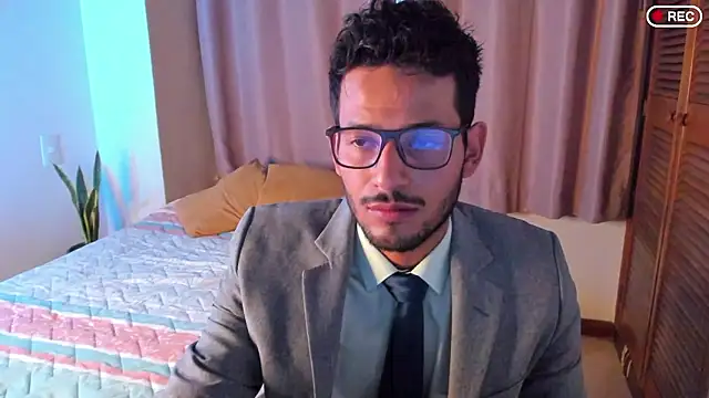 Nicholasrodrii online show from January 13, 2026, 11:08 pm