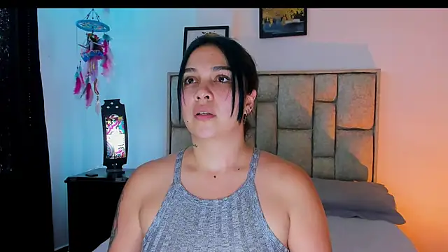 Snapshot of brianaGuzman chatting on May 16, 2026, 5:34 pm brianaGuzman online show from May 16, 2026, 5:34 pm