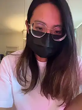 yourbootygirl online show from November 25, 2025, 3:18 am