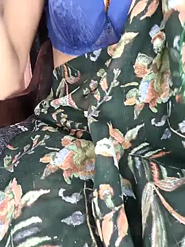 baby soni78690 online show from February 22, 2026, 3:13 pm