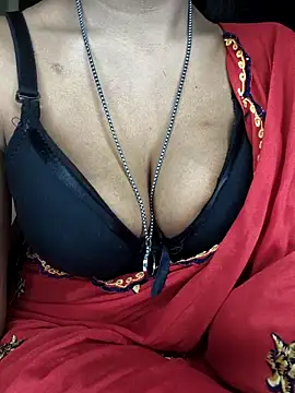 baby soni78690 online show from March 4, 2026, 5:42 pm