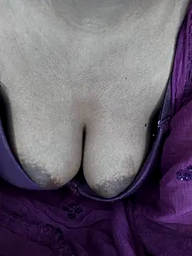 baby soni78690 online show from December 14, 2025, 6:02 pm