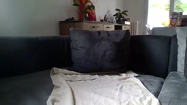 Snapshot of FablinoX chatting on May 5, 2026, 6:49 am FablinoX online show from May 5, 2026, 6:49 am