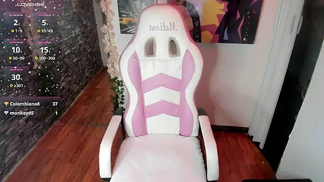 katt  black   online show from October 7, 2025, 8:43 pm