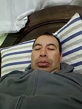 Snapshot of Piter1022 chatting on January 13, 2026, 4:05 am Piter1022 online show from January 13, 2026, 4:05 am