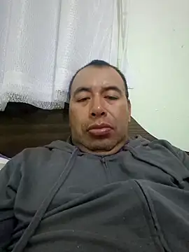 Snapshot of Piter1022 chatting on November 8, 2025, 3:43 am Piter1022 online show from November 8, 2025, 3:43 am