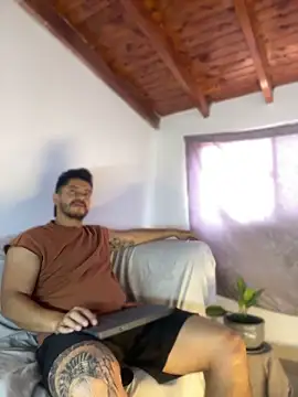 Snapshot of AndresSmith__ chatting on April 28, 2026, 4:33 pm AndresSmith online show from April 28, 2026, 4:33 pm