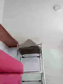 AndresSmith   online show from December 31, 2024, 3:31 pm