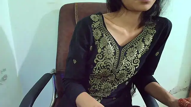 Snapshot of Srabontii chatting on March 19, 2025, 4:36 am Srabontii online show from March 19, 2025, 4:36 am
