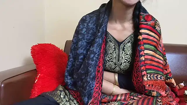 Srabontii online show from December 2, 2025, 6:42 pm