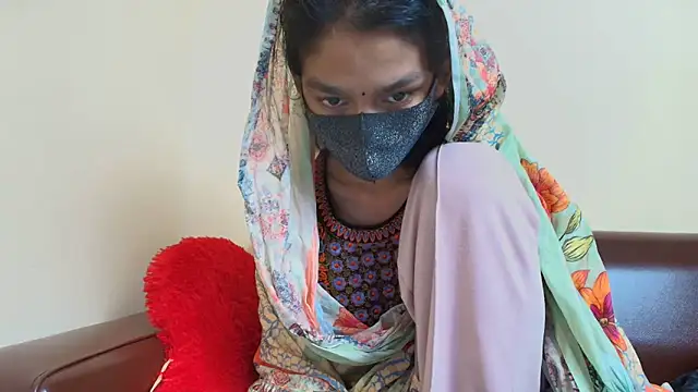 Srabontii online show from December 2, 2025, 12:22 am