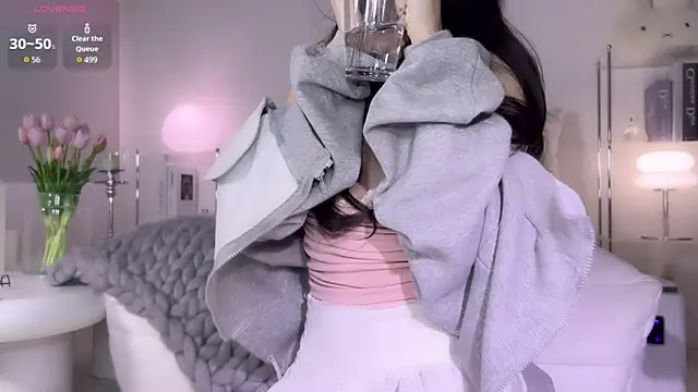 Snapshot of Aikawa_Mizuki chatting on October 4, 2025, 1:56 pm Aikawa Mizuki online show from October 4, 2025, 1:56 pm
