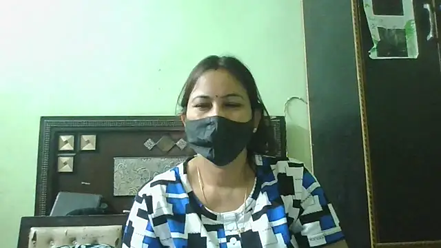 Snapshot of couplesuni chatting on March 30, 2026, 10:39 am couplesuni online show from March 30, 2026, 10:39 am