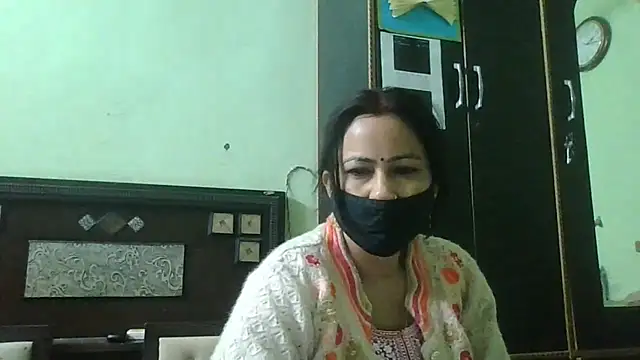 couplesuni online show from December 5, 2025, 4:11 am