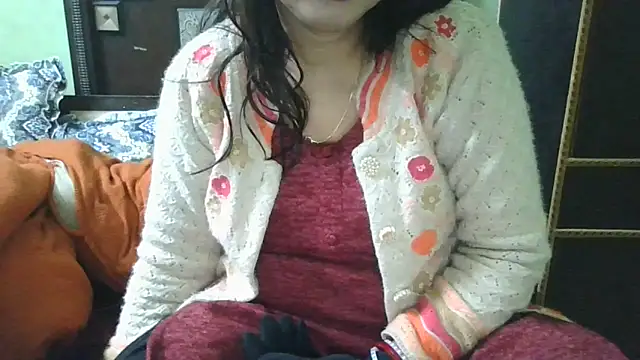 couplesuni online show from December 17, 2025, 4:28 am