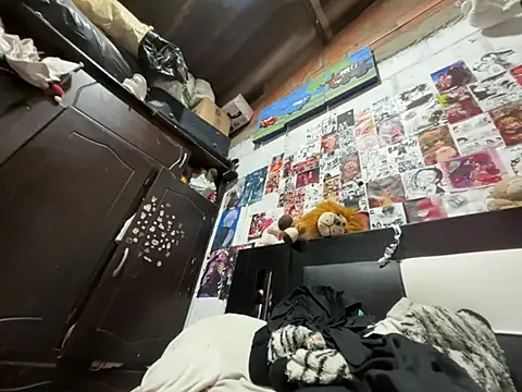 dafne19  online show from May 21, 2026, 3:48 am